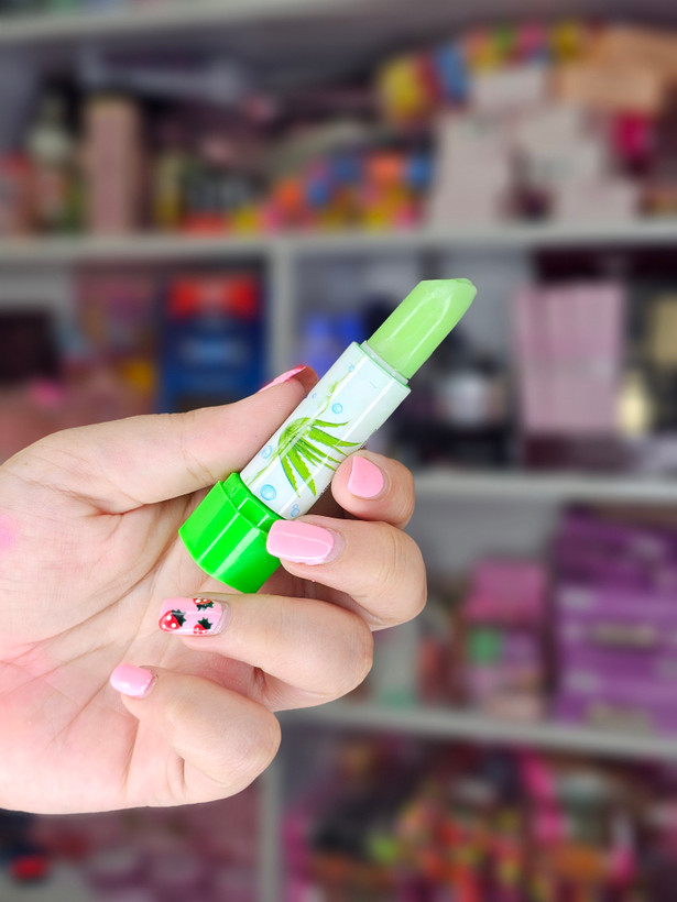 رژ مکه ای آلوورا magic