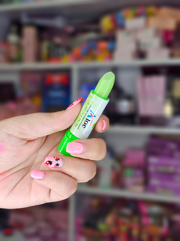 رژ مکه ای آلوورا magic